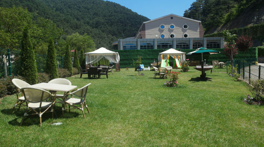 Sarot Thermal Park Resort