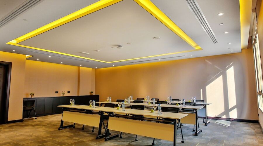 4* Four Points by Sheraton Production City vb.