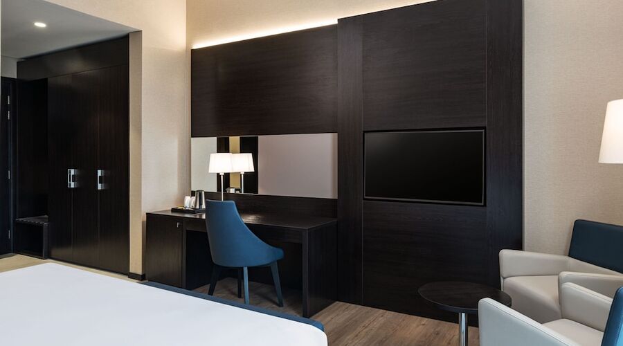 4* Four Points by Sheraton Production City vb.