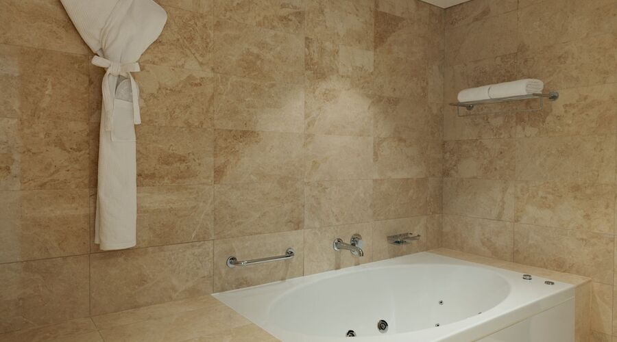4* Four Points by Sheraton Production City vb.