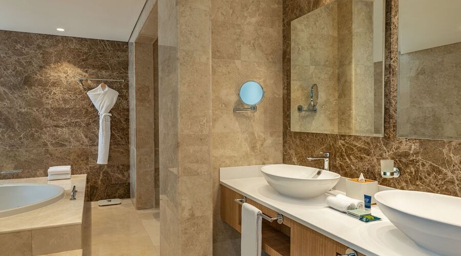 4* Four Points by Sheraton Production City vb.