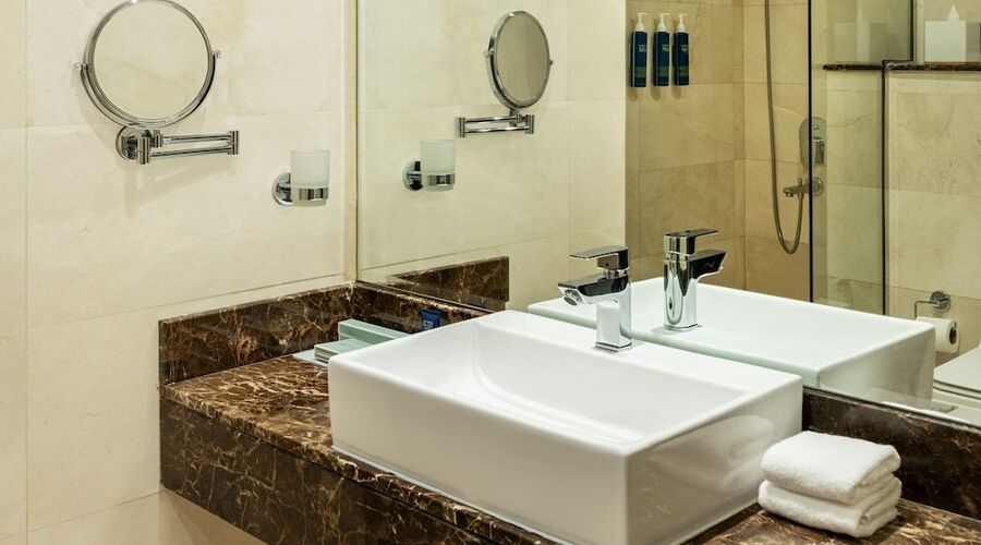 4* Four Points by Sheraton Production City vb.