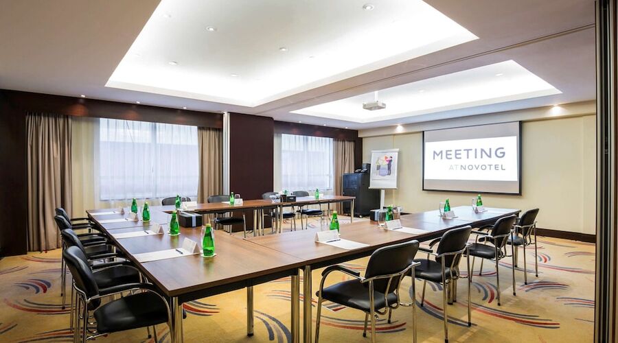 4* Novotel Dubai WTC vb.