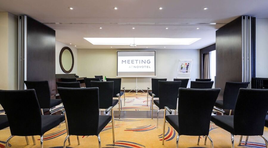 4* Novotel Dubai WTC vb.