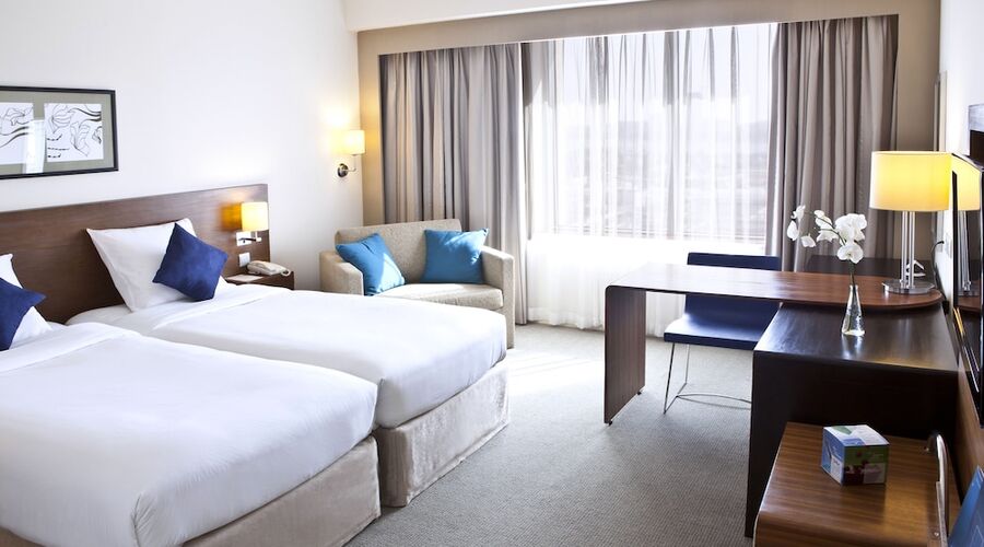 4* Novotel Dubai WTC vb.