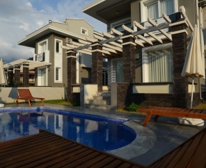 Lighthouse Villa & Apart