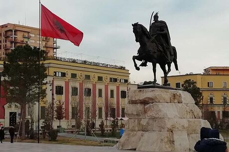 Diyarbakır Çıkışlı Kosovalı Büyük Balkan Air Albania İle Extra Turlar ve Akşam Yemekleri Dahil (OHD-SHK)